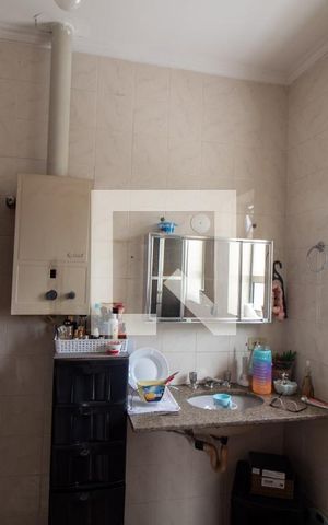 Casa à venda com 250m², 5 quartos e 5 vagas Casa à venda com 250m², 5 quartos e 5 vagasBanheiro da Suíte 2