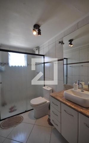 Casa à venda com 220m², 3 quartos e 2 vagasBanheiro