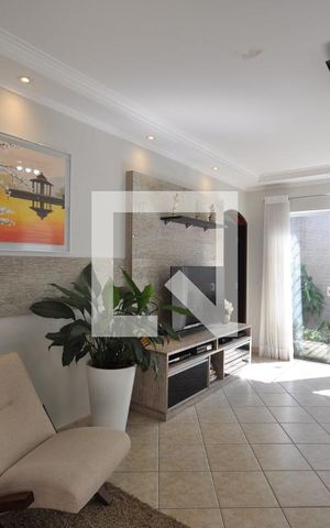 Casa à venda com 220m², 3 quartos e 2 vagasSala