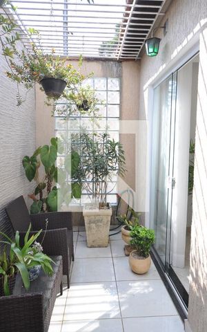 Casa à venda com 220m², 3 quartos e 2 vagasJardim de Inverno