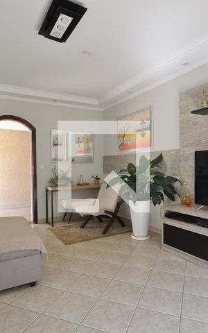 Casa à venda com 220m², 3 quartos e 2 vagasSala