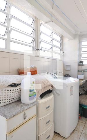Casa à venda com 220m², 3 quartos e 2 vagasÁrea de Serviço