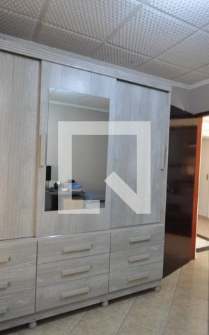 Casa à venda com 220m², 3 quartos e 2 vagasQuarto 2