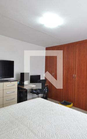 Casa à venda com 220m², 3 quartos e 2 vagasQuarto Suíte