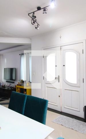 Casa à venda com 190m², 3 quartos e 2 vagasSala