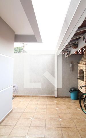 Casa à venda com 190m², 3 quartos e 2 vagasQuintal com Churrasqueira