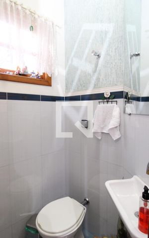 Casa à venda com 190m², 3 quartos e 2 vagasLavabo
