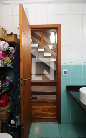 Casa à venda com 190m², 3 quartos e 2 vagasBanheiro Social