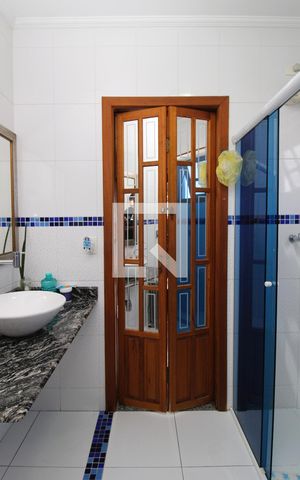 Casa à venda com 190m², 3 quartos e 2 vagasBanheiro da Suíte