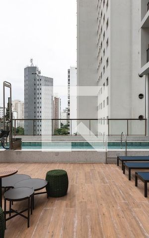 Studio à venda com 26m², 1 quarto e sem vaga Studio à venda com 26m², 1 quarto e sem vagaPiscina