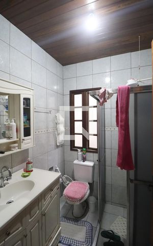 Casa à venda com 180m², 4 quartos e 2 vagas Casa à venda com 180m², 4 quartos e 2 vagasBanheiro Quarto 1