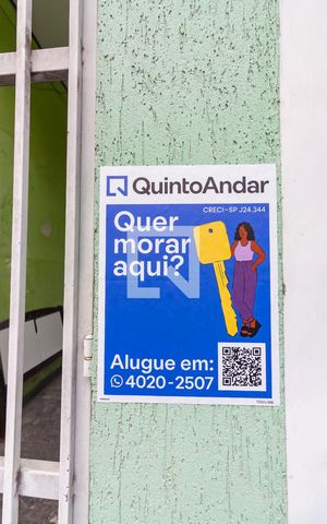 Casa de condomínio à venda com 240m², 2 quartos e sem vagaPlaca de Anuncio 