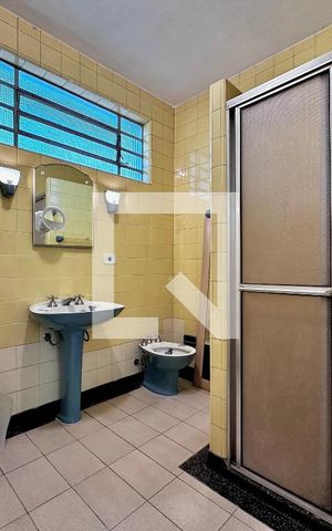 Casa à venda com 231m², 3 quartos e 4 vagas Casa à venda com 231m², 3 quartos e 4 vagasBanheiro Suíte