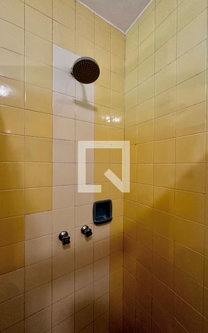 Casa à venda com 231m², 3 quartos e 4 vagas Casa à venda com 231m², 3 quartos e 4 vagasBanheiro Suíte