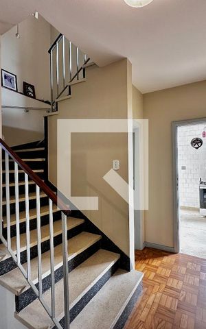 Casa à venda com 231m², 3 quartos e 4 vagas Casa à venda com 231m², 3 quartos e 4 vagasHall Entrada