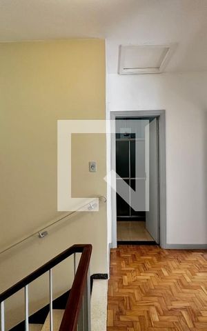 Casa à venda com 231m², 3 quartos e 4 vagas Casa à venda com 231m², 3 quartos e 4 vagasCorredor Quartos