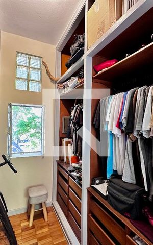 Casa à venda com 231m², 3 quartos e 4 vagas Casa à venda com 231m², 3 quartos e 4 vagasCloset Suíte
