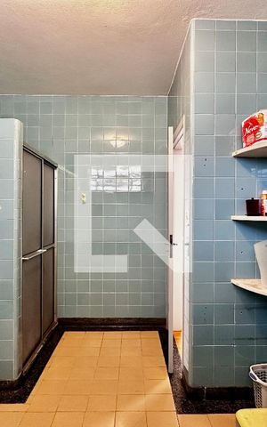 Casa à venda com 231m², 3 quartos e 4 vagas Casa à venda com 231m², 3 quartos e 4 vagasBanheiro Social