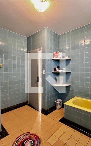 Casa à venda com 231m², 3 quartos e 4 vagas Casa à venda com 231m², 3 quartos e 4 vagasBanheiro Social