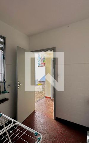 Casa à venda com 231m², 3 quartos e 4 vagas Casa à venda com 231m², 3 quartos e 4 vagasÁrea de Serviço