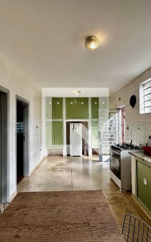 Casa à venda com 231m², 3 quartos e 4 vagas Casa à venda com 231m², 3 quartos e 4 vagasCozinha