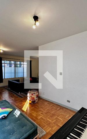 Casa à venda com 231m², 3 quartos e 4 vagas Casa à venda com 231m², 3 quartos e 4 vagasSala