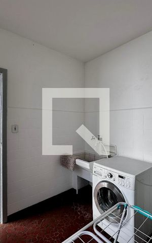 Casa à venda com 231m², 3 quartos e 4 vagas Casa à venda com 231m², 3 quartos e 4 vagasÁrea de Serviço