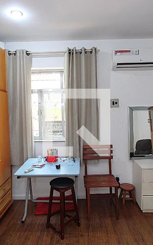 Casa à venda com 150m², 4 quartos e 4 vagasSuíte 2
