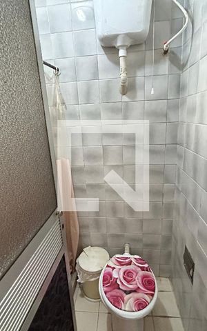 Casa à venda com 150m², 4 quartos e 4 vagasBanheiro da área de serviço