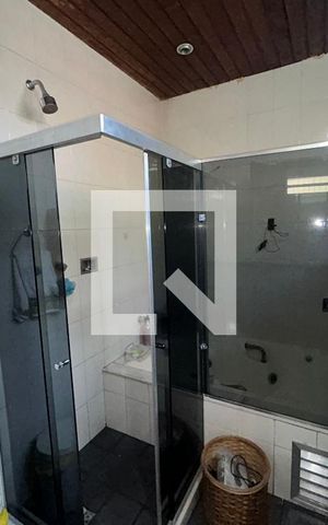 Casa à venda com 150m², 4 quartos e 4 vagasCloset da suíte 3