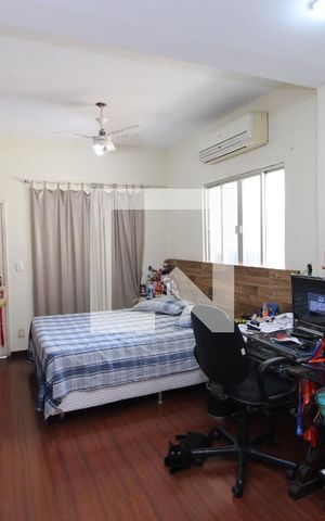 Casa à venda com 150m², 4 quartos e 4 vagasSuíte 3