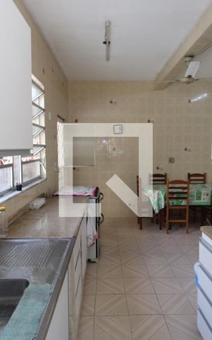 Casa à venda com 150m², 4 quartos e 4 vagasCozinha