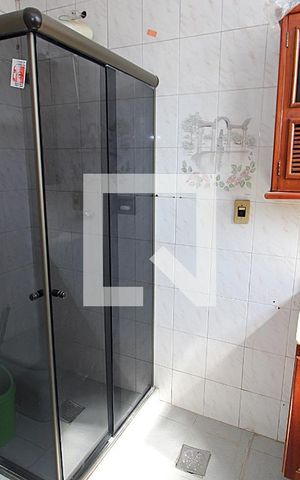 Casa à venda com 150m², 4 quartos e 4 vagasBanheiro da Suíte 1