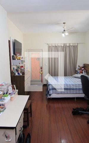 Casa à venda com 150m², 4 quartos e 4 vagasSuíte 3