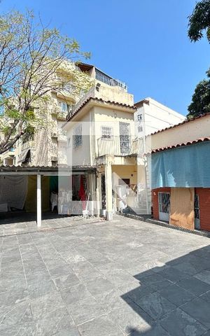 Casa à venda com 150m², 4 quartos e 4 vagasQuintal