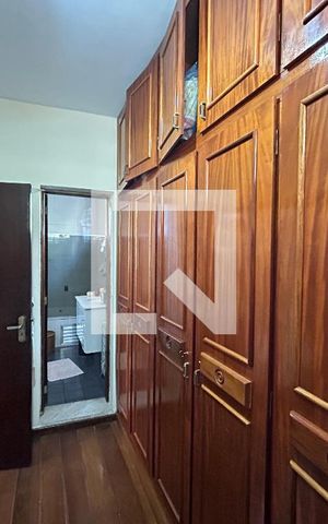 Casa à venda com 150m², 4 quartos e 4 vagasCloset da suíte 3