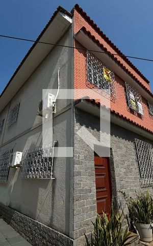 Casa à venda com 150m², 4 quartos e 4 vagasFachada