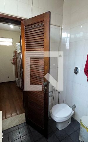 Casa à venda com 150m², 4 quartos e 4 vagasBanheiro da Suíte 3