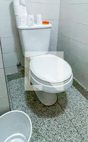 Apartamento à venda com 112m², 2 quartos e 3 vagas Apartamento à venda com 112m², 2 quartos e 3 vagasBanheiro de serviço