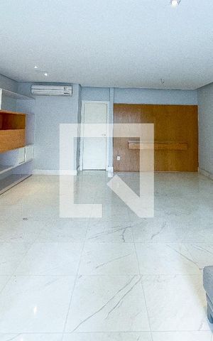 Apartamento à venda com 112m², 2 quartos e 3 vagas Apartamento à venda com 112m², 2 quartos e 3 vagasSala