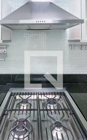 Apartamento à venda com 112m², 2 quartos e 3 vagas Apartamento à venda com 112m², 2 quartos e 3 vagasCozinha
