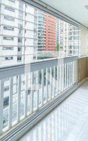 Apartamento à venda com 112m², 2 quartos e 3 vagas Apartamento à venda com 112m², 2 quartos e 3 vagasVaranda
