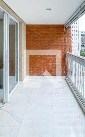 Apartamento à venda com 112m², 2 quartos e 3 vagas Apartamento à venda com 112m², 2 quartos e 3 vagasVaranda