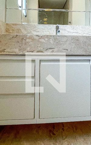 Apartamento à venda com 112m², 2 quartos e 3 vagas Apartamento à venda com 112m², 2 quartos e 3 vagasBanheiro da Suíte 1