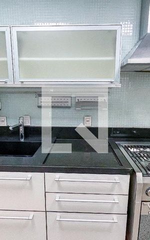 Apartamento à venda com 112m², 2 quartos e 3 vagas Apartamento à venda com 112m², 2 quartos e 3 vagasCozinha