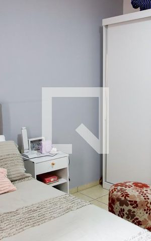 Casa à venda com 198m², 4 quartos e 4 vagas Casa à venda com 198m², 4 quartos e 4 vagasQuarto 1
