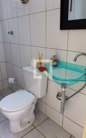 Casa à venda com 198m², 4 quartos e 4 vagas Casa à venda com 198m², 4 quartos e 4 vagasLavabo