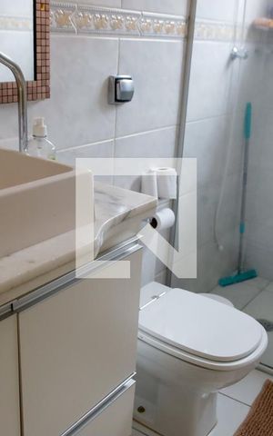 Casa à venda com 198m², 4 quartos e 4 vagas Casa à venda com 198m², 4 quartos e 4 vagasBanheiro