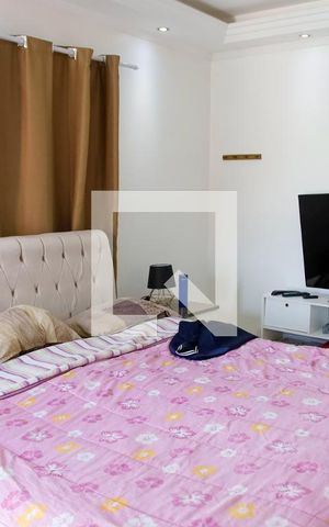 Casa à venda com 217m², 3 quartos e 2 vagas Casa à venda com 217m², 3 quartos e 2 vagasQuarto 3 - Suíte