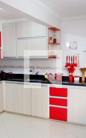 Casa à venda com 217m², 3 quartos e 2 vagas Casa à venda com 217m², 3 quartos e 2 vagasCozinha